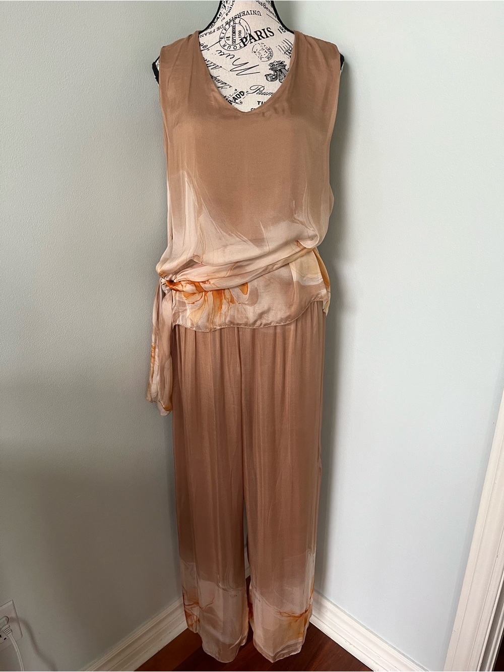 Silk Me & Gee Canadian made Tan two piece set with matching scarf
